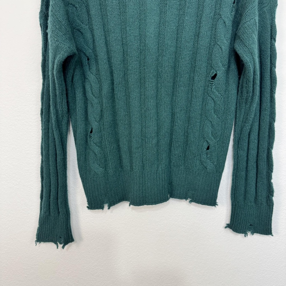 Aqua Cashmere Sweater Women's Medium Green Distressed Cable Knit Pullover Grunge - Picture 9 of 15